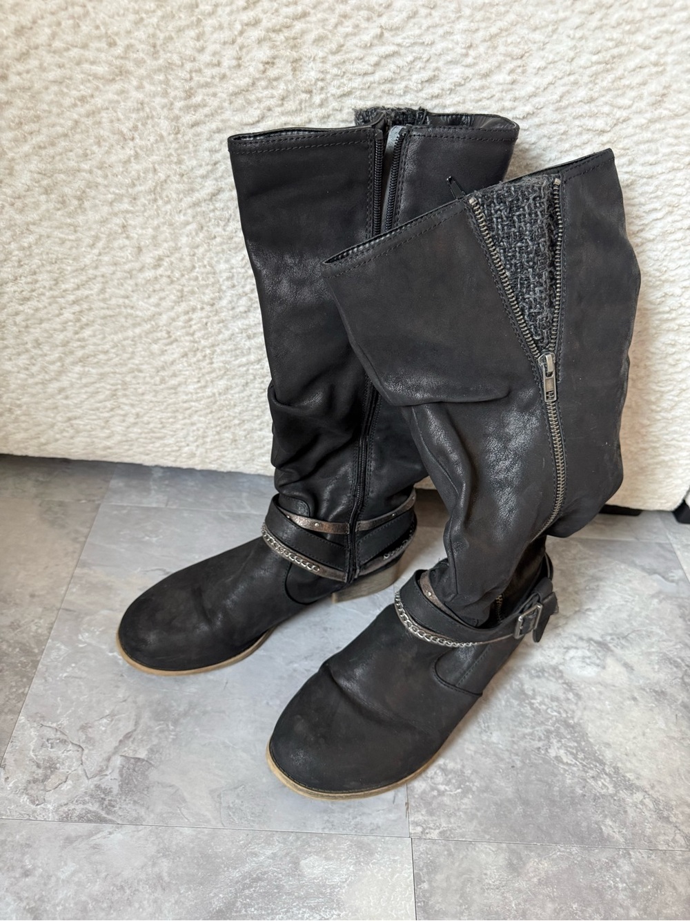 Jellypop Black Mid-Calf Buckle Strap Heeled Boots